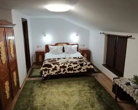 Gyongyver Panzio Konukevi 2*